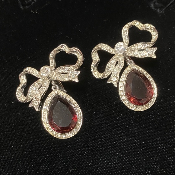 Elegant vintage Kenneth Lane Silver garnet clear CZ Bow tear drop clip Earrings - Picture 13 of 16
